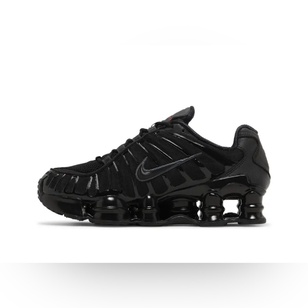Nike woman Black Athletic Shoes with Shox Technology brand new with tag
